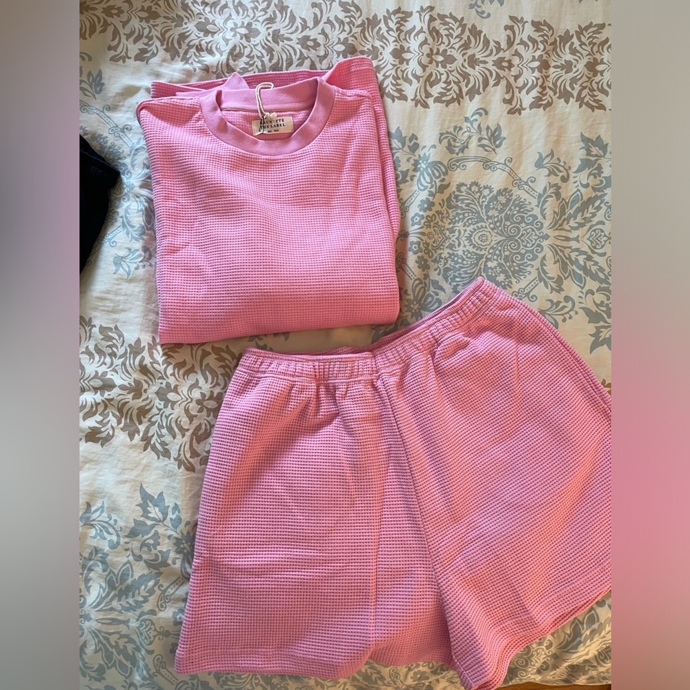 Brunette the Label Bubblegum Pink Waffle Set